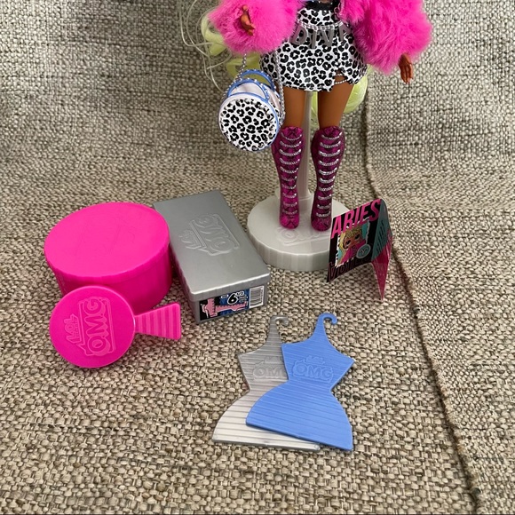 LOL Surprise OMG Lady Diva Fashion Doll Series 1 - Picture 4 of 5